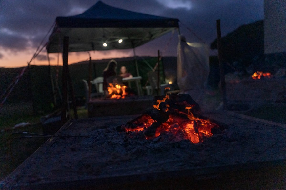 SiljeEB's tweet photo. SURPRISE!! My article on Experimental archaeology for the Oxford Research Encyclopedia was finally published! See https://t.co/wGejTrSnYT Photo by Magnus Haaland from the experiments 2020 when I worked at SapienCE. #experimentalarchaeology #pyrotechnology #fireachaeology https://t.co/Hk5vjMmXsf