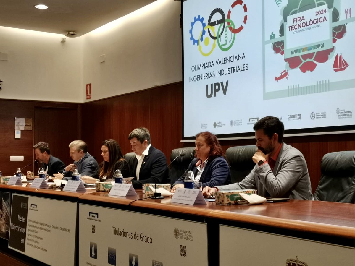 GVA_Cefire's tweet photo. ➡️Jaume Tortosa, Cap del Servici de Registre i Acreditació Docent de la Subdirecció General de Formació del Professorat, en la FIRA TECNOLÒGICA 2024 COMUNITAT VALENCIANA organitzada pel @CEFIREambitCTEM, amb la col·laboració de la @UPV i @APTCV. https://t.co/Gg8u4rN9Im