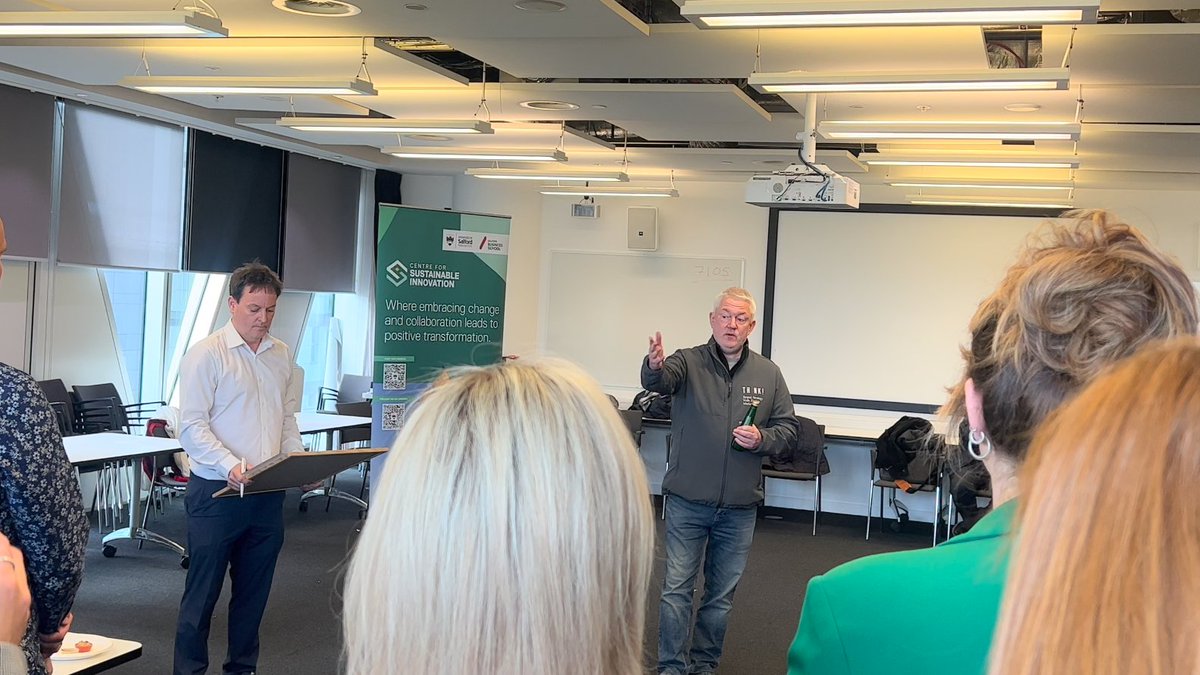Last night we attended the Federation of Small Businesses' Network MediaCity event.

We had the opportunity to meet other business owners from across the North-West, while enjoying some drinks and canapes.

Thank you to @fsb_policy and @SalfordUni for hosting.