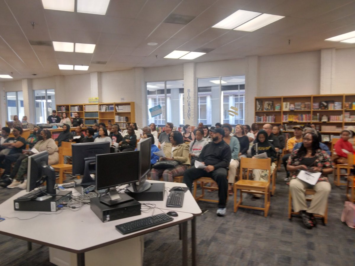 mortonjoe's tweet photo. @CougarsTSHS @stone_football @CougarTshs I want to thank the Class of 2025 for attending their "Rising Senior" Information Night in record numbers. Students, parents and guardians were provided the resources for post-secondary planning
@CCPS #xello #riasec https://t.co/GkzacvVWd2