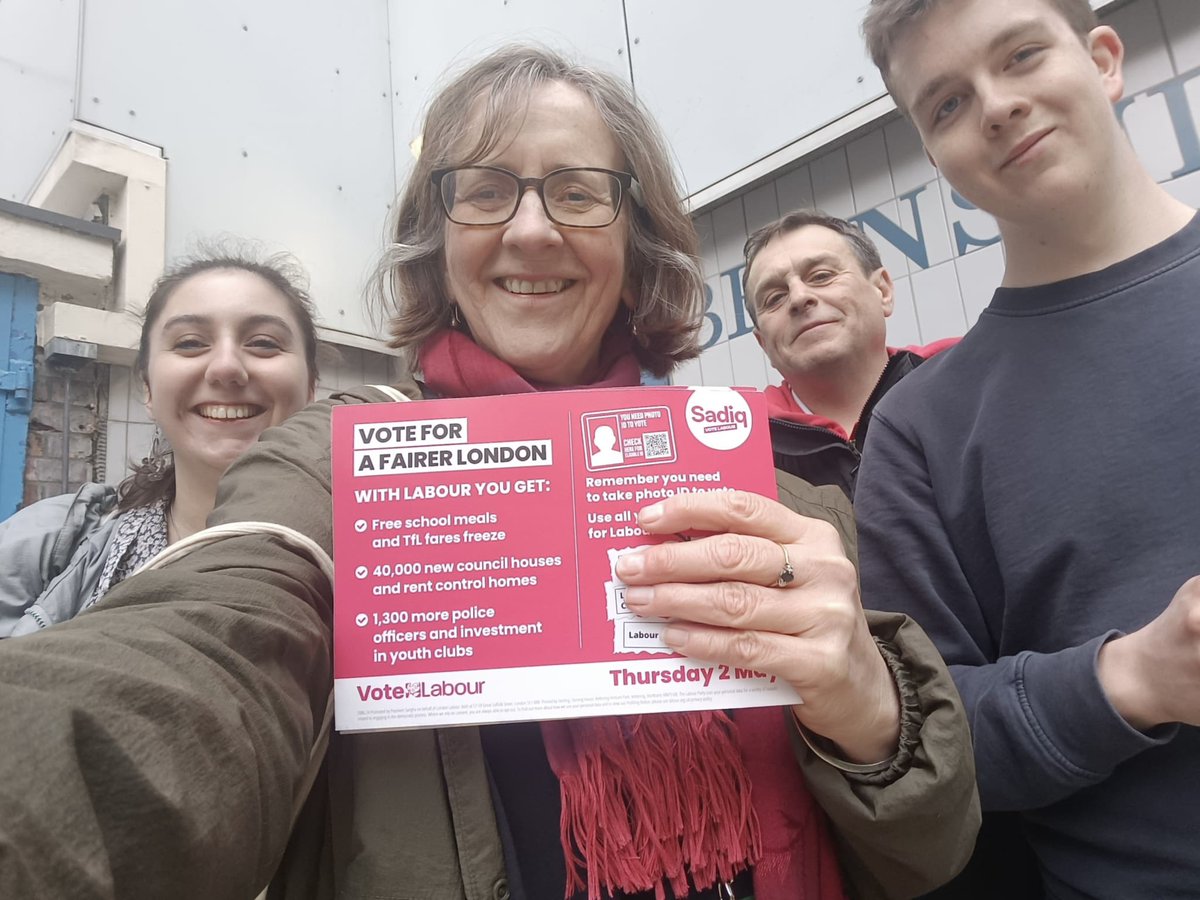 Clerkenwell canvassing last night. Surveys are saying it could be a much closer Mayoral vote than originally projected. We mustn’t give the keys to a Trump fan Tory candidate. Vote for a fairer London… #VoteSadiq #VoteLabour #VoteSem #Islington @SadiqKhan @IslingtonLabour