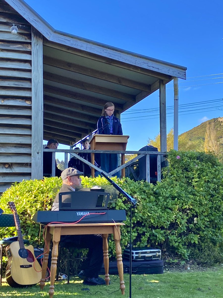 Marking ANZAC Day, 2024 in unexpectedly good weather. My daughters, along with 5 others from their school, read their original poems. Writing is in their blood. Kei Wareware Tātou, Lest We Forget. #ANZACDay2024