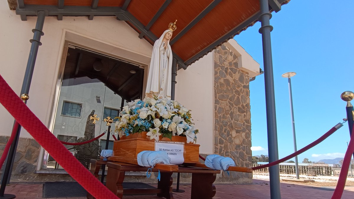 ✝️🙏 La Virgen Peregrina de Fátima permanecerá en nuestro #campus expuesta al culto hasta las 17:00 horas que será trasladada a la iglesia de Santa María de Gracia de #Cartagena