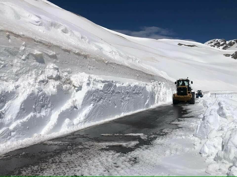'On n’avait pas vu ça depuis 2012': le déneigement du col de la Bonette ralenti par les chutes de neige exceptionnelles ➡️ l.nicematin.com/eLz