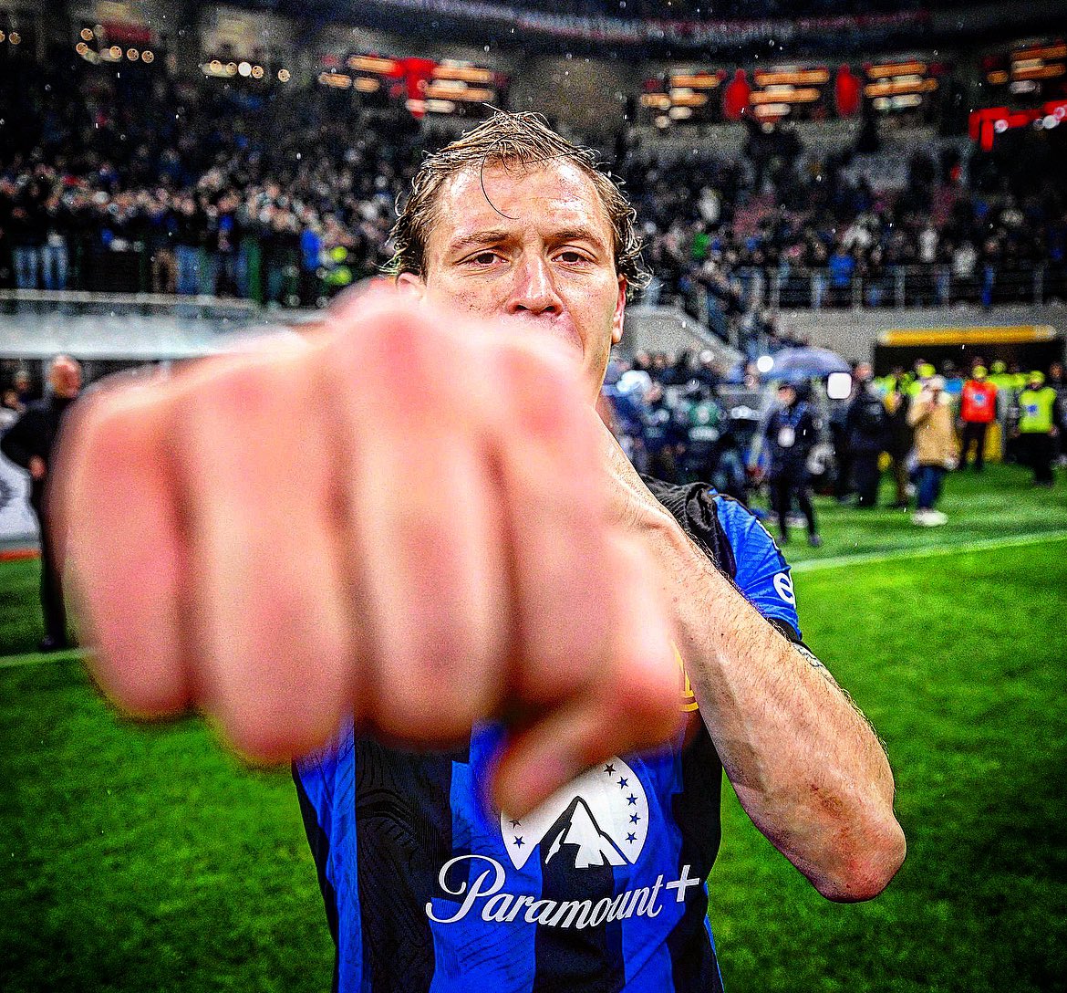 FBiasin's tweet photo. - Supercoppa: 21 22 23
- Coppa Italia: 22 23
- Campionato d’Europa: 20
- Squadra dell’anno Aic: 19 20 21 22 23
- Finalista Pallone d’Oro: 21 23
- Scudetto: 21 24

#Barella, vicecapitano, giocatore raro. https://t.co/7Ts4q9ULRh