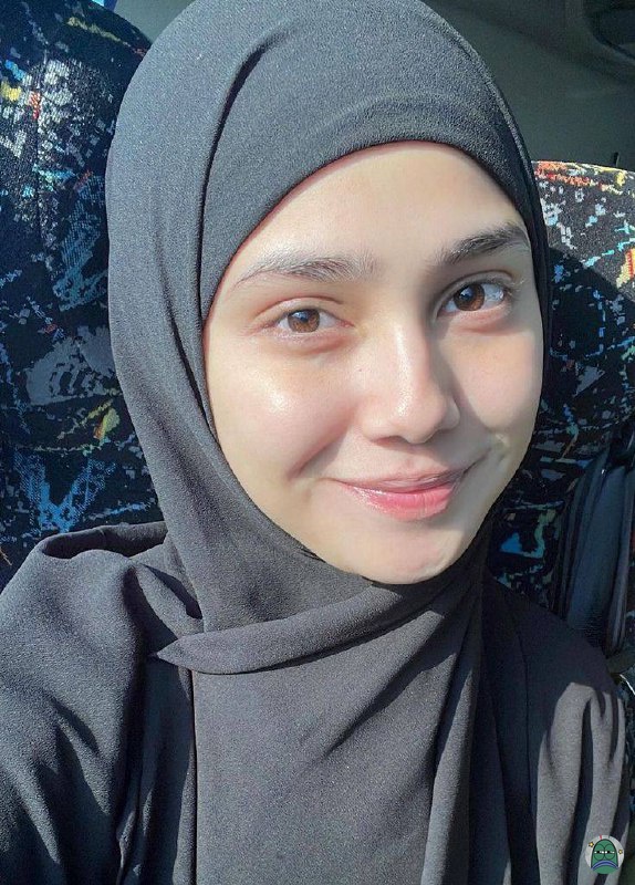 tanyarlfes's tweet image. secantik, seanggun, seindependent syifa hadju aja di ✨s3l!n9kuh!n✨😭pa lgi gw yg cuman remahan garem kasar😔 tanyarl