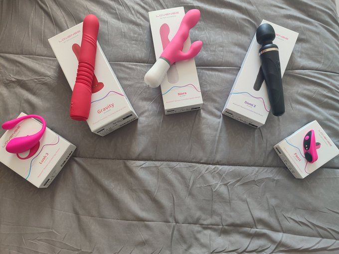 When is too much... Too much?  Catch us daily on @stripchat  @CamModelToys @Lovense @lovense  @PlesierPure<a href="/tag/stripchat"class="tags"><span>#stripchat</span></a><a href="/tag/stripchatlive"class="tags"><span>#stripchatlive</span></a>