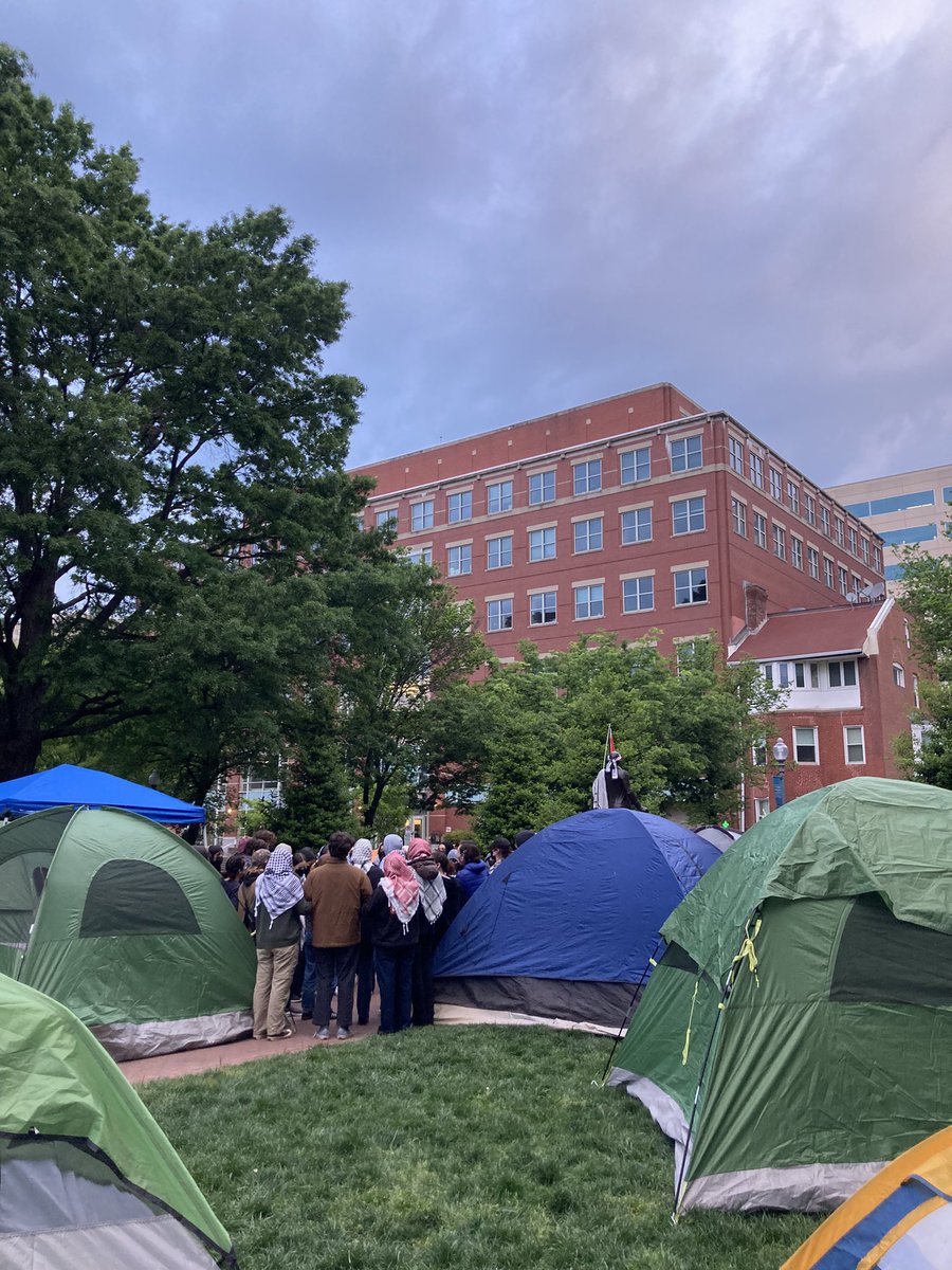 BREAKING NEWS: Students at Georgetown Washington University along with students from Georgetown and other universities in the DMV have established an encampment in solidarity with Gaza at University Yard on GW’s campus. Follow along here for more updates (1/?)