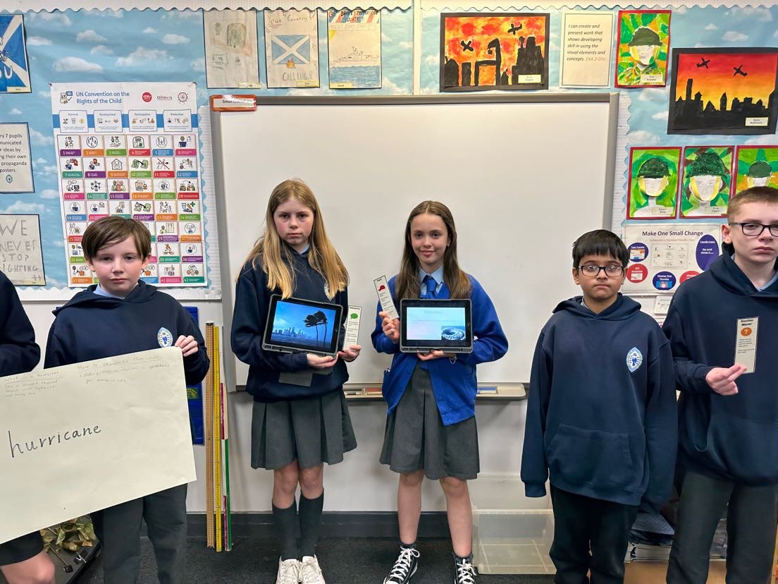 Excellent listening and talking skills were displayed yesterday by P7 who worked in groups to deliver a presentation on natural disasters🌋🌊🌪️🌍Well done pupils👏🏽 @OLAPrimaryGlas  #TeamworkMakestheDreamWork #socialstudies #literacy #listeningandtalking #IDL #naturaldisasters