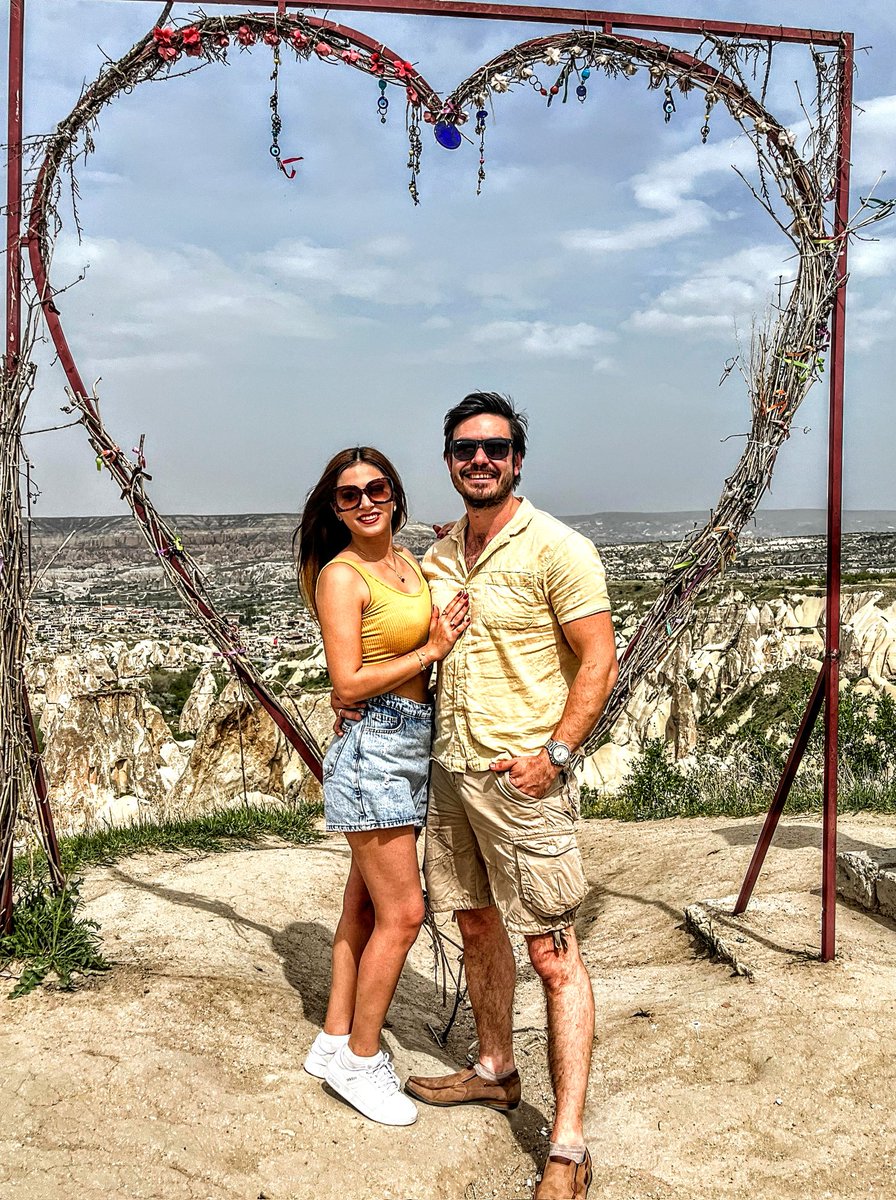 Seninle olmadıktan sonra neyleyim cenneti, sen olduktan sonra mesken eylerim cehennemi.