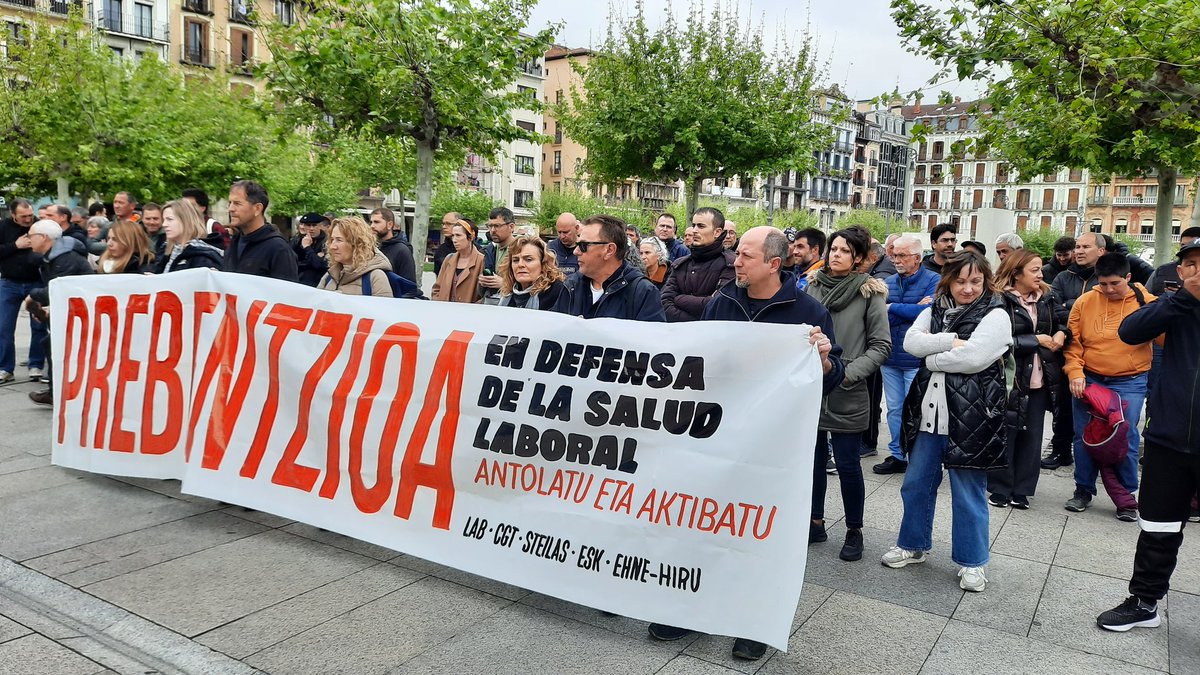 LABsindikatua's tweet photo. 🗓️ Lan Osasunaren Nazioarteko Eguna

Langileon osasuna bermatzeko prebentzioa jorratzea premiazkoa dela aldarrikatu dugu sindikatuok apirilaren 28aren bezperatan

🔗 https://t.co/QH04hygP0h https://t.co/m6XjEmb2x8