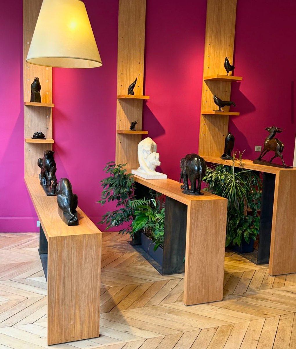 Notre galerie rive droite se situe au 205, rue du Faubourg Saint-Honoré 
.
#sculpture #sculpture #sculptureaddict #sculpturecollection #sculpturecollector #nicolasbourriaud #galeriesnicolasbourriaud #expertcnes  #artlovers #artcollectors