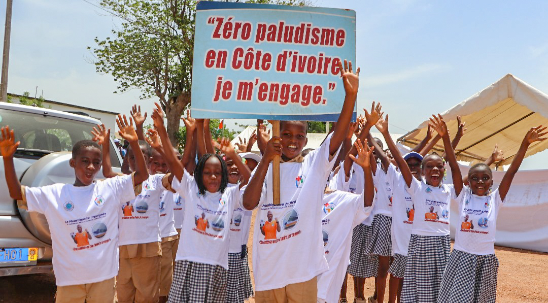 Célébration de la 17ᵉ #JournéeMondialeContreLePaludisme en Côte d'Ivoire🇨🇮 Plus de 1000 personnes mobilisées à Bouaké, aux côtés des autorités & des PTFs du secteur santé, y compris l'@OmsCotedivoire, pour l’atteinte de l’objectif 'Zéro paludisme en Côte d'Ivoire'.