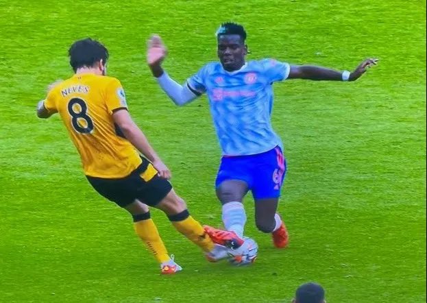CuppaTolu's tweet image. Remember when there was an ACTUAL foul in the build up to a goal that was never looked at…?

Don’t tell me this system is made to ensure a fair and well refereed game. It’s made to help some and punish others based on the badge on the shirt, and I won’t be told otherwise.