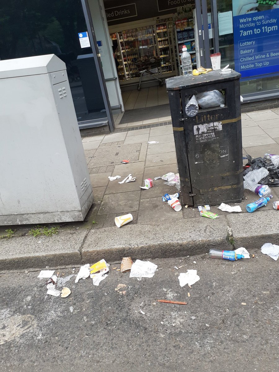 A regular sight outside @Tesco in Central St. EC1.