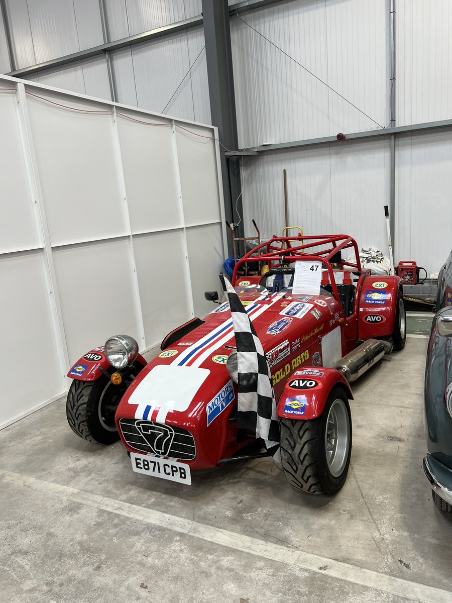 This 1988 Caterham 7 race car was offered with a guide of £9k-£10k and sold for £12,100 plus fees