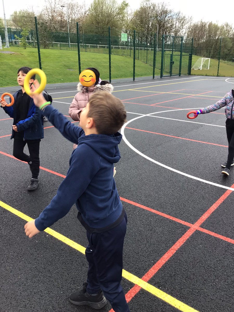 BramblesBeech tweet media