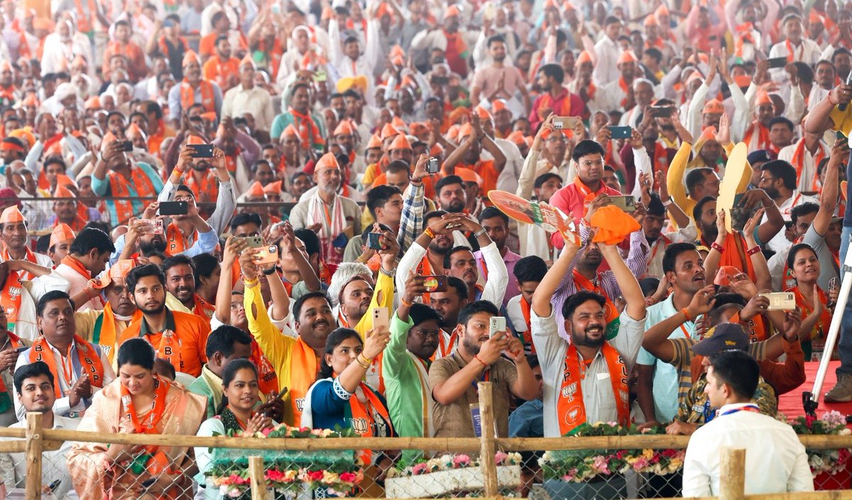 Glimpses from the rally in Morena...exceptional support for BJP!