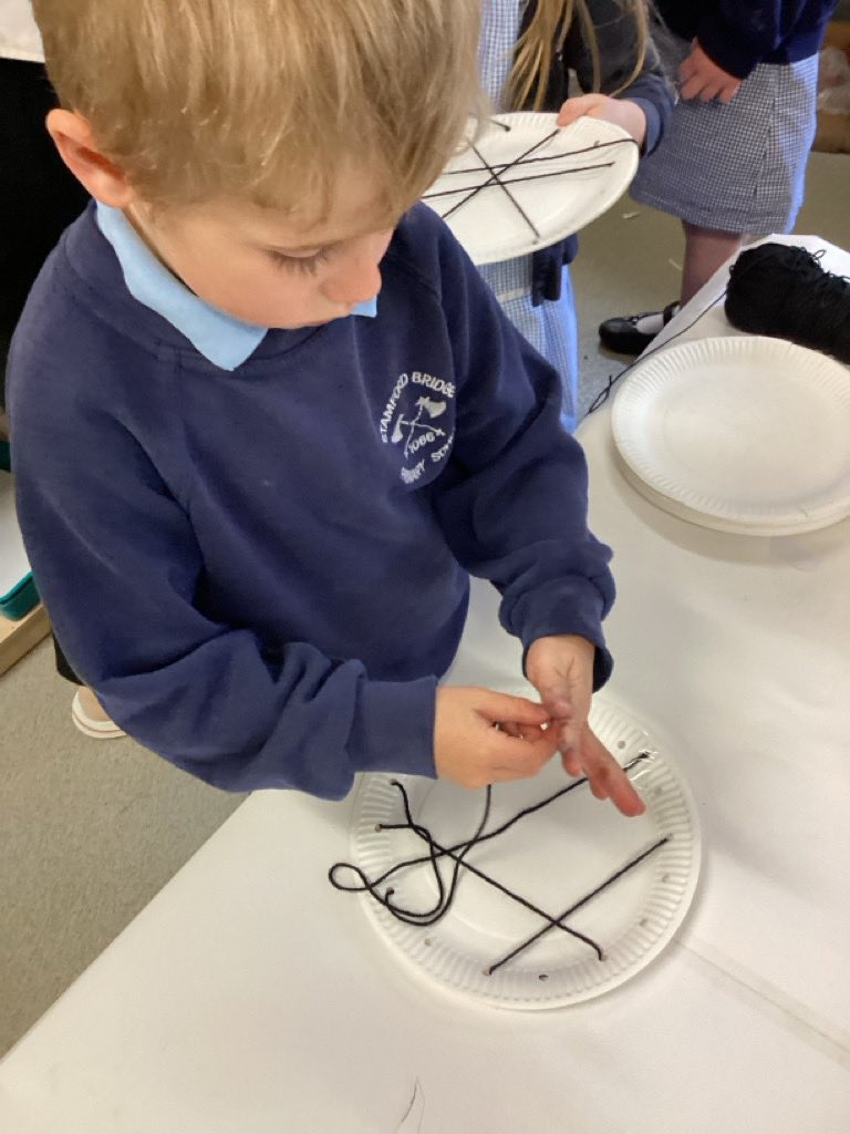 sbps_ducklings's tweet photo. Did you know that spiders have 48 knees and spin a new web every day! 
🕷️ 
#eyfs #sbpseyfs #sbpsscience https://t.co/1U6pGbzepq