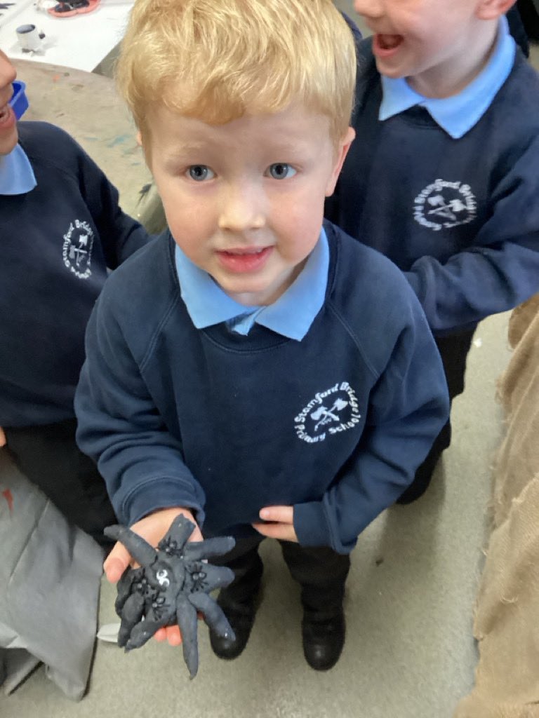 sbps_ducklings's tweet photo. Did you know that spiders have 48 knees and spin a new web every day! 
🕷️ 
#eyfs #sbpseyfs #sbpsscience https://t.co/1U6pGbzepq
