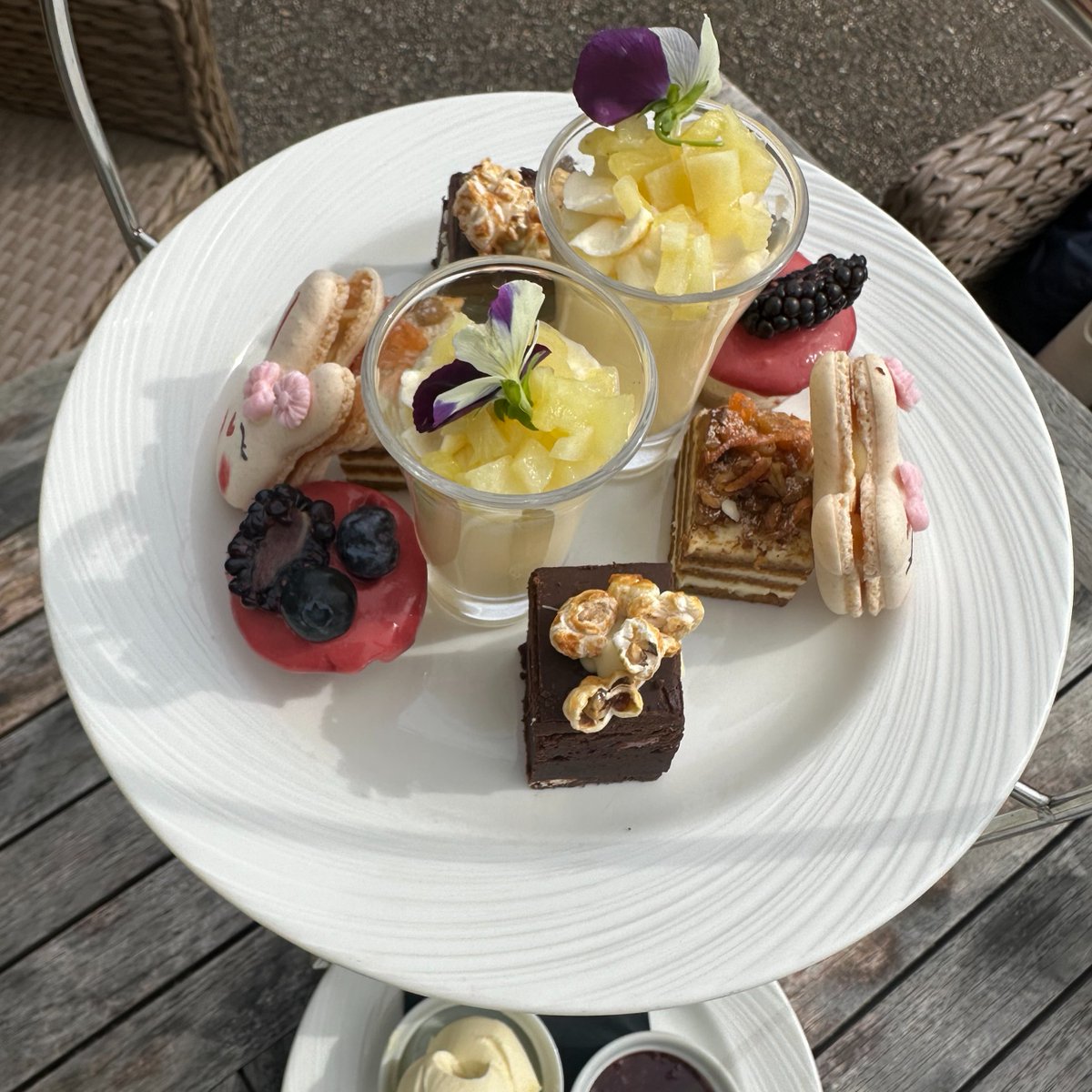 We'll be spending the spring days sitting outside in our stunning gardens enjoying our Afternoon Tea! 🌷 How will you be spending your spring? 📸 - bit.ly/3PYNwbX #BillesleyManor #HotelAndSpa #StratfordUponAvon #AfternoonTea #Spring #Sunshine #Gardens
