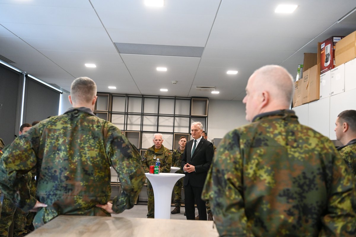 The deployment of a permanent German brigade to Lithuania has successfully started. Great to meet 🇩🇪 advanced element here. 🇱🇹 will provide all necessary support &infrastructure. The brigade will be combat ready to deter and defend.