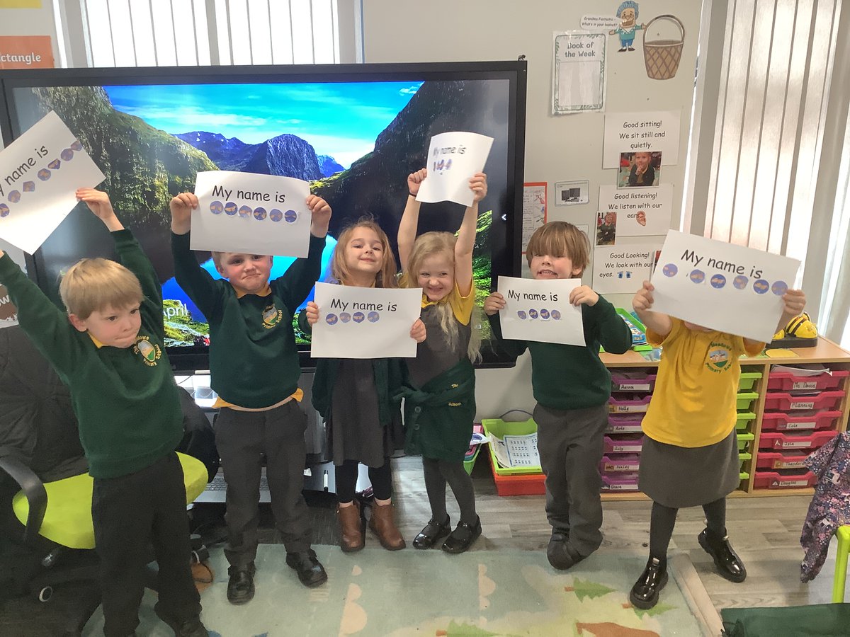 primary_meadows's tweet photo. The badgers are having lots of fun learning sign language on a Tuesday in club. This week they have learnt how to sign their own name. https://t.co/PQpG65kcj8
