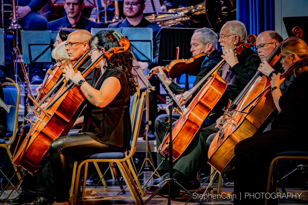 Mae Cerddorfa Symffoni Wrecsam yn ôl wythnos nesaf gyda Bohemian Nights! Yn dathlu gweithiau pwerus Antonín Dvořák 🎶 📷: Stephen Cain Photography 📅 4 Mai 🎟️ bit.ly/3Txm8CJ