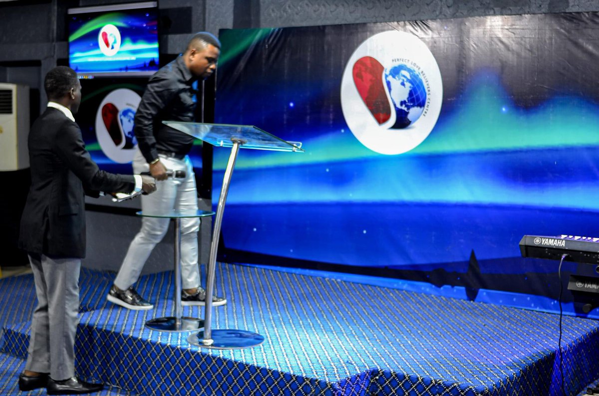 AnointedPreston's tweet photo. Father, we are grateful for an amazing midweek service at PLBC Lagos. It was a great outpouring. We were stirred and we advance by the Spirit. Glory to God!
#MidWeekService
#ChristNation
#weloveandliveforchrist https://t.co/fIqdKrWiBL