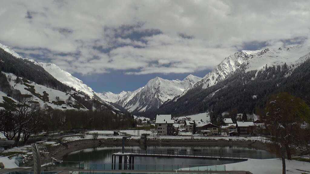 Daily pic #Strandbad #Klosters #Silvretta