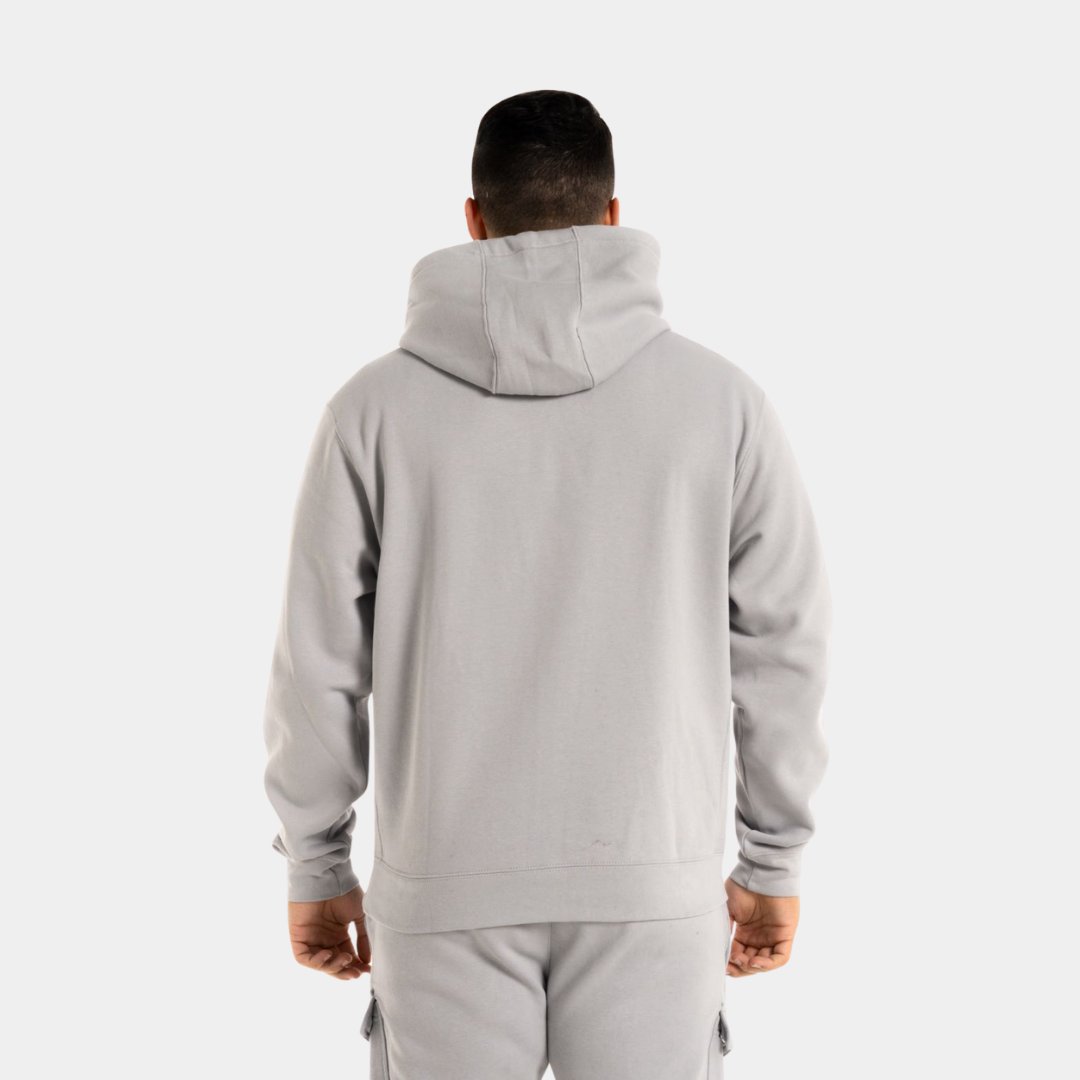 Elevate your hoodie collection with this timeless piece that exudes both style and comfort. Nike Standard Issue Fleece Hoodie 💥 Make it yours NOW! 👇 l8r.it/JILW