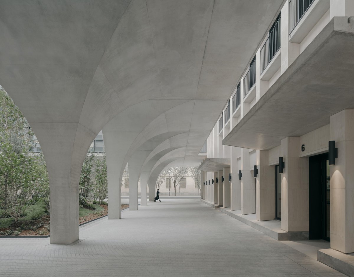 Morland Mixité Capitale by David Chipperfield Architects

Read more: architonic.com/20266797

#architonic #davidchipperfield #architecture #contemporaryarchitecture #architecturalphotography #buildingdesign