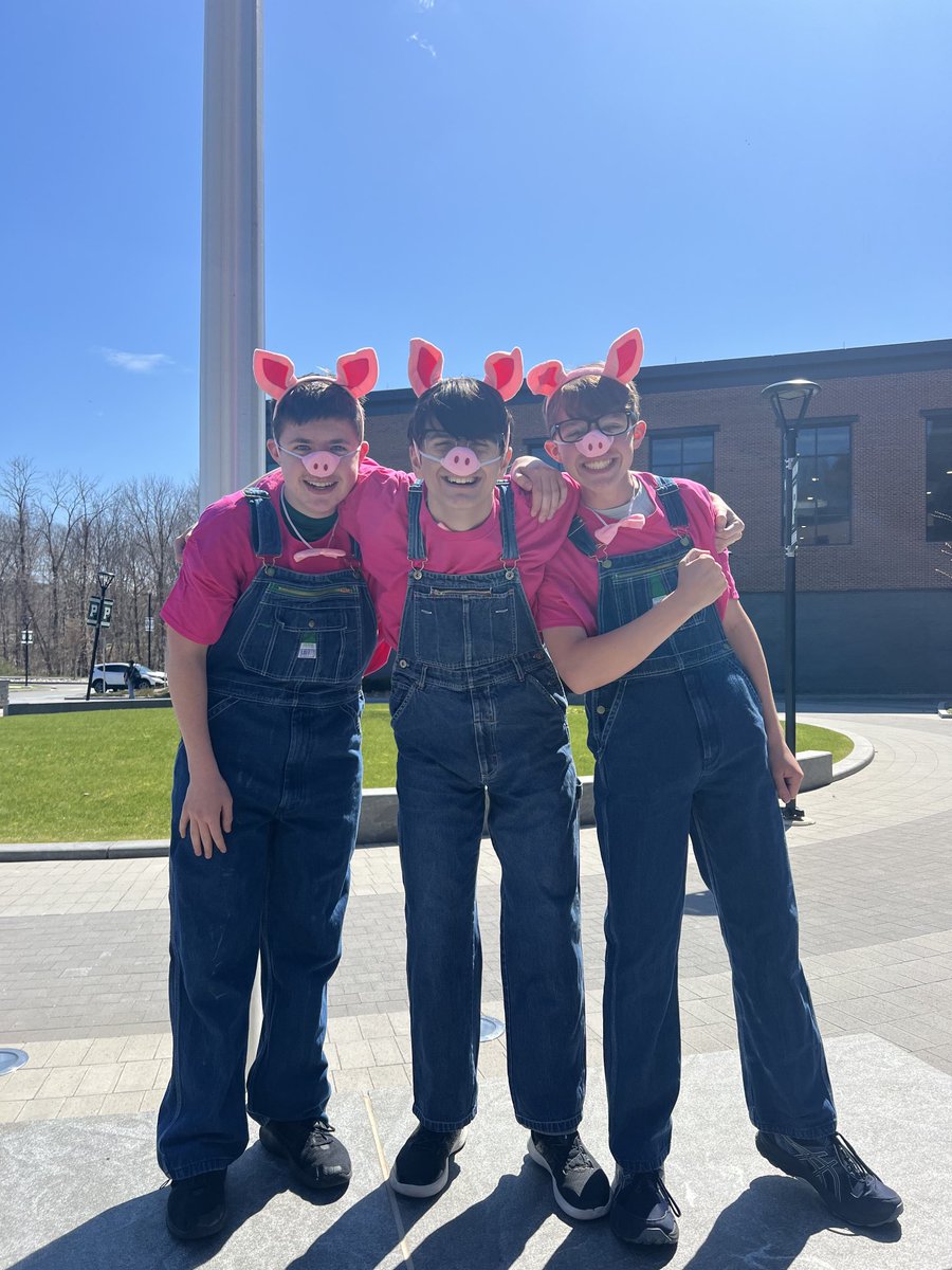 Come to the ⁦@ArtsPentucket⁩ FairyTale Hayride THIS SATURDAY at Long Hill Orchard in West Newbury! Many Pentucket theatre students will be there dressed as your favorite fairytale characters! ⁦@PentucketRSD⁩ #ArtsEducation