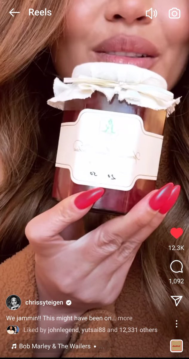 Ashanntze's tweet photo. @KenDickxson @ZandiSussex @QueenHearts09 @chrissyteigen @johnlegend
Jam sent to Chrissy &amp; Legend family is 20of50
Meanwhile, as the list grows, from Delfina &amp; Nacho, Mindy, Tracee, Abigail &amp; others to @KrisJenner and Chrissy, John &amp; Luna show they love love #AmericanRivieraOrchard #strawberry #jam
#AROJam
#WeJamming https://t.co/xIHlAw46WX