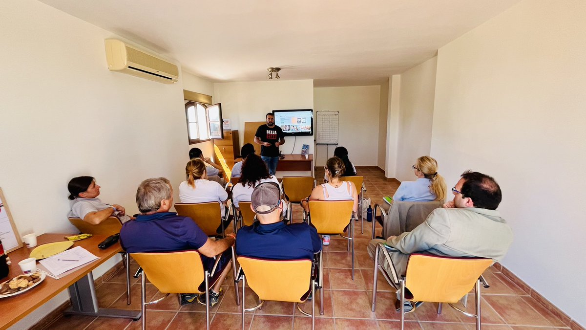 #AUTISM FRIENDLY at #jardinesdelsol 👍#autismo #autism #autismawareness #autismacceptance #training #trainingday #autismoinfantil💙 #autismo