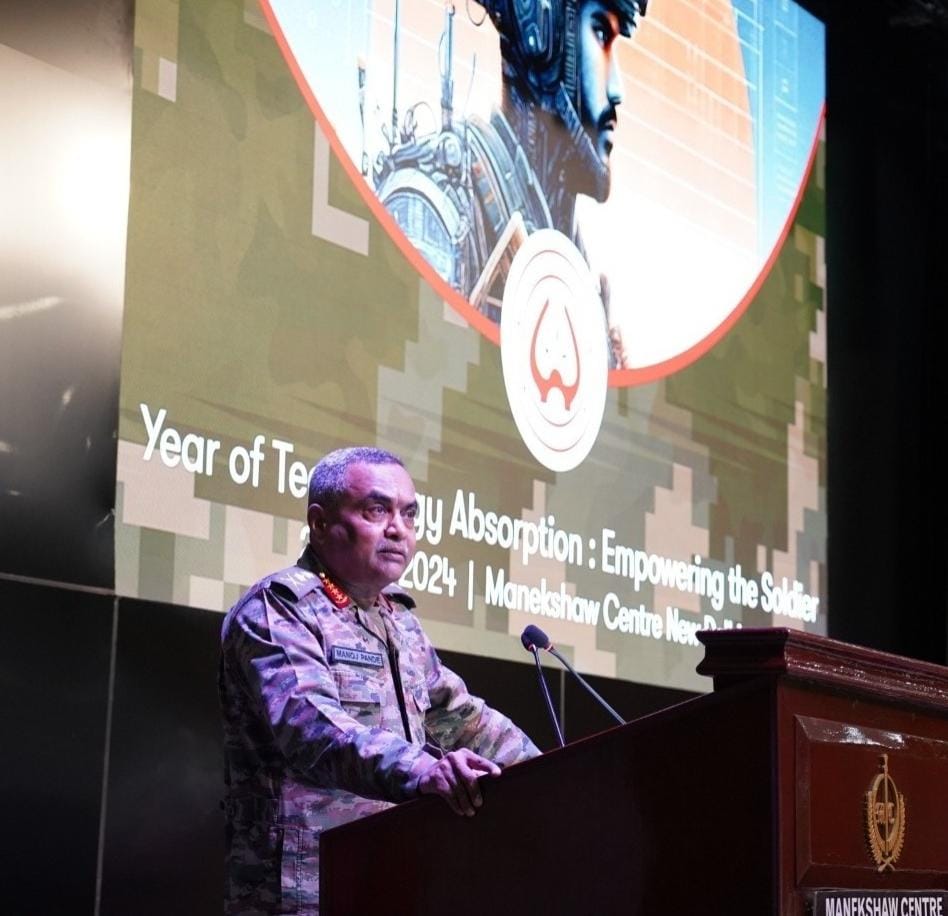 We are prepared for any kind of attack. Security of the country cannot be outsourced : Chief of Army Staff General Manoj Pande Read more : sanatanprabhat.org/english/99807.… #IndianArmy #COAS #YearOfTechAbsorption