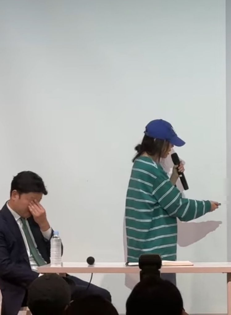 kmohanty99's tweet photo. MIN HEE JIN EMERGENCY PRESS CONFERENCE A NUTSHELL: https://t.co/tKoGzVHKcA