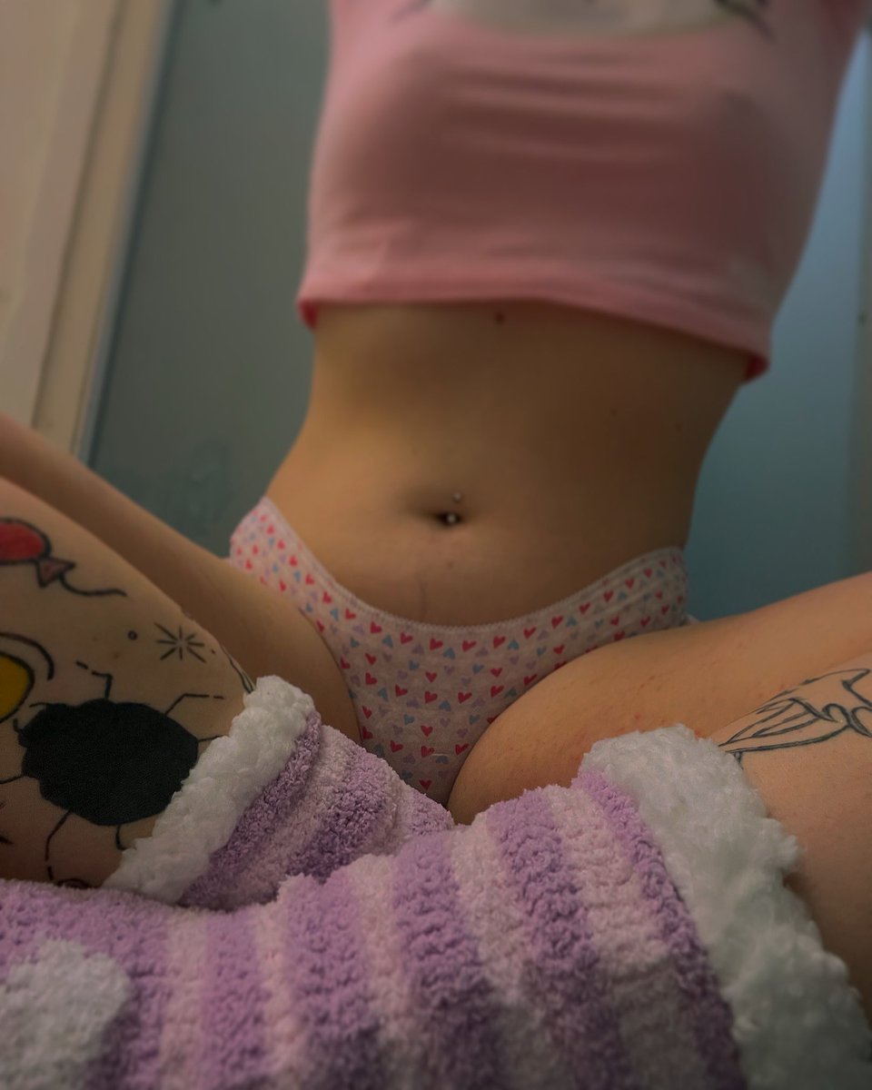 UltraxViolet_'s tweet photo. Hello Kitty X Miffy 🐰😽
#hellokitty #miffy #sub #socks #blonde #littlesub #freeuse #somno #slut #breedingkink #daddyplease https://t.co/ht7iRkYJ0M