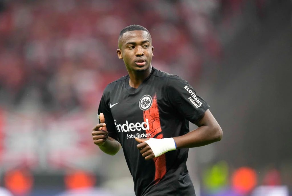 🥇| Liverpool are pushing to sign Eintracht Frankfurt defender Willian Pacho. [@DiMarzio]