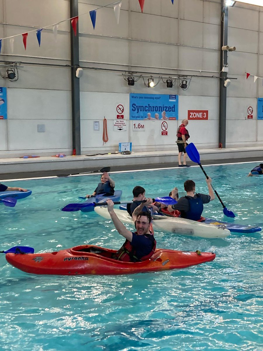 🚣‍♀️Take a look at our new #PLKicks Paddle Skills sessions. In partnership with @FOALiverpool, the sessions aim to teach young people new skills, build confidence and most importantly, have fun! 🙌💙