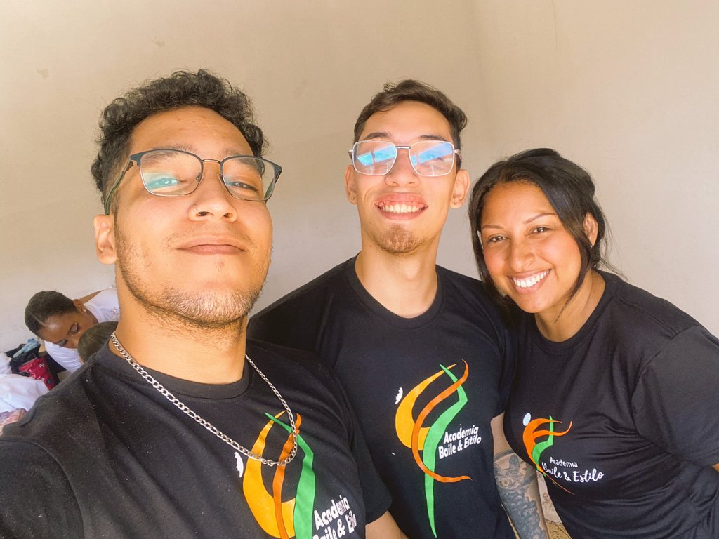 🩰🎶 La Academia de Baile&amp;Estilo en #Petare es un faro de inspiración para niñas, niños,  jóvenes y sus padres. A través de clases de baile en estilos nacionalista, jazz, latino, tradicional y contemporáneo, les brindan herramientas de vida, fomentan la autoestima y él autocuido.