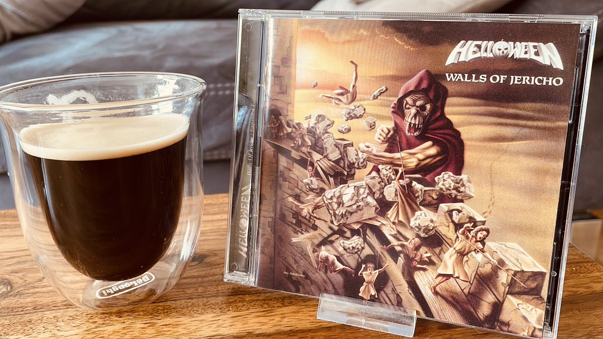 #NowPlaying Hell🎃ween - Walls Of Jericho ☕️🔥🔥🔥, one of the best debut albums in that genre 🤘