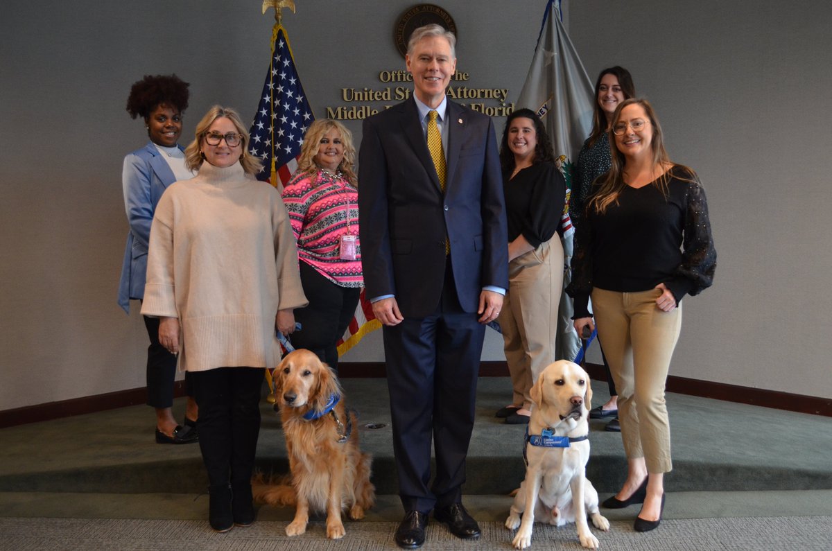 As part of our commitment to crime victims, we have partnered with @VFCTampa to use their certified facility dogs to assist with vulnerable victims, such as children, the elderly & victims of human trafficking. #NCVRW2024 justice.gov/usao-mdfl/gall…