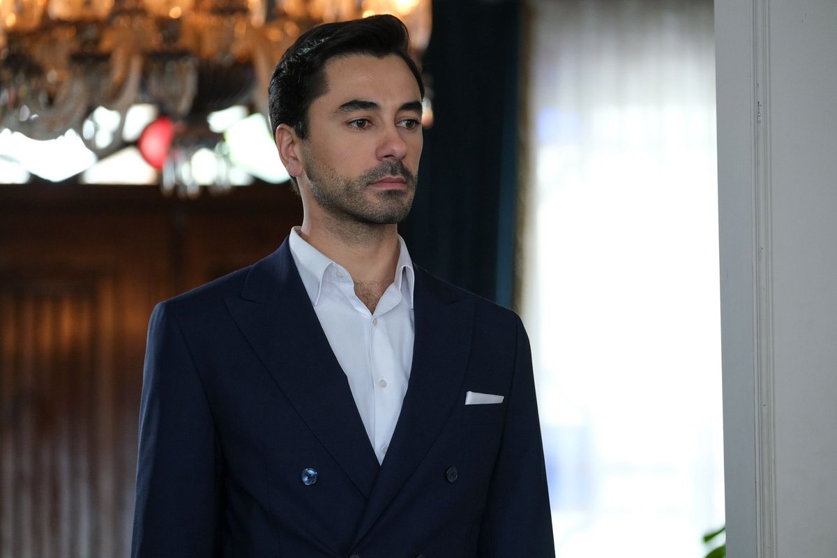 Socia oyuncusu Gökhan Alkan’ın başrolünde yer aldığı #KülMasalı yeni bölümüyle bugün TRT 1’de #GökhanAlkan