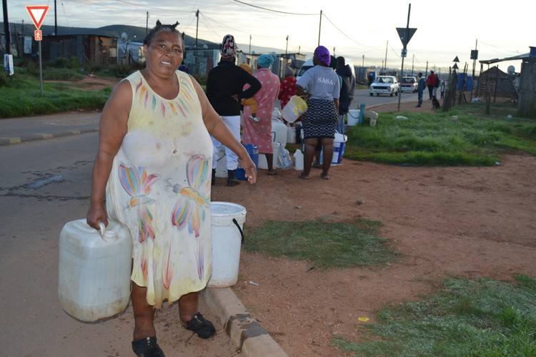No water for cooking or washing: KwaNobuhle families battle system breakdown groundup.org.za/article/no-wat… by Thamsanqa Mbovane