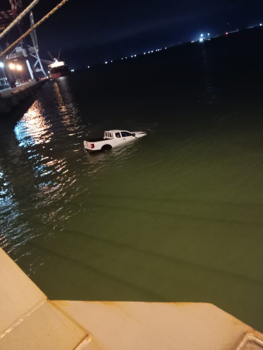 Abramjee's tweet photo. A 32-year-old woman who works at the harbour in Gqeberha drowned in the early hours of Thursday morning.

Police say the victim, who worked at the vehicle terminal, was driving a Ford Ranger Cab onto a vessel when she suddenly accelerated.

According to witnesses she then hit a barrier and the vehicle ended up in the water.

Captain Janse van Rensburg says the woman could not exit the car, which disappeared underwater.

Her body was retrieved and taken to the mortuary.

The victim's name will only be released once her loved ones have been informed.

Police divers and authorities at the harbour are busy retrieving the vehicle from the ocean.