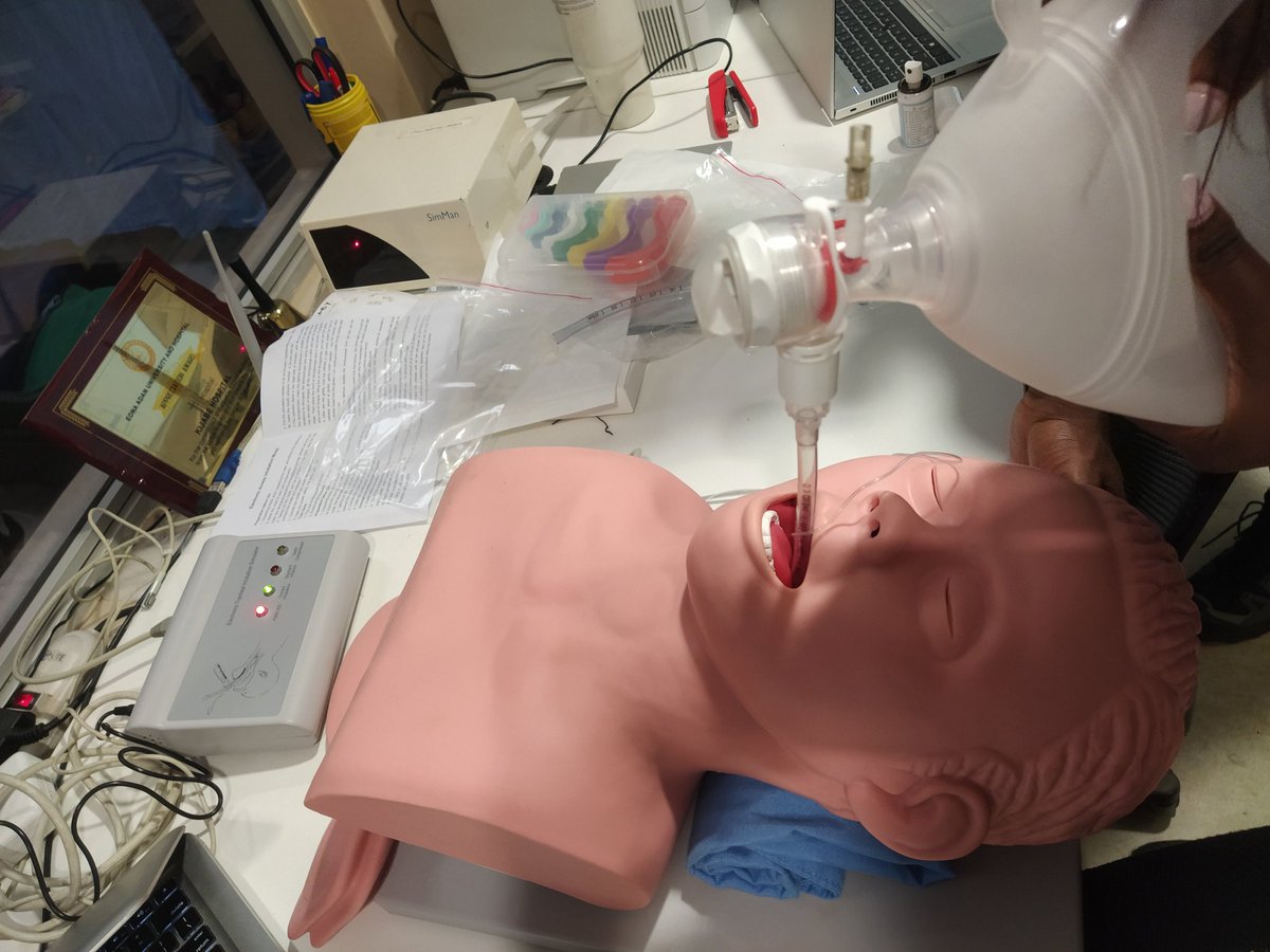 Big thanks to Dr.Arianna for the new intubation manikin! Training just got a whole lot better.

Also, cake was a sweet. Your thoughtfulness is always appreciated! #Grateful #medlife #Training #intubation