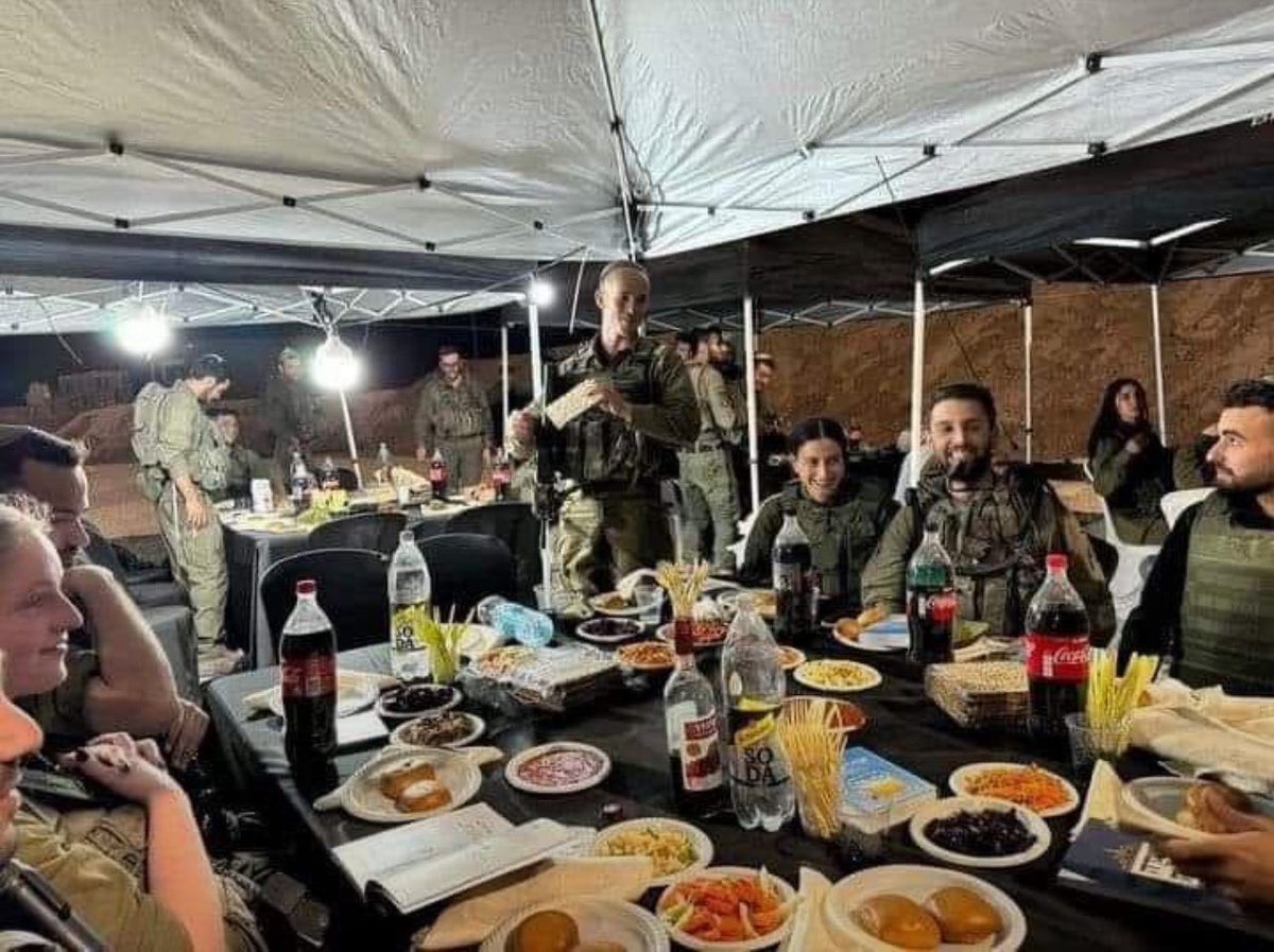 First passover seder in Gaza since 2005. Nahal brigade.