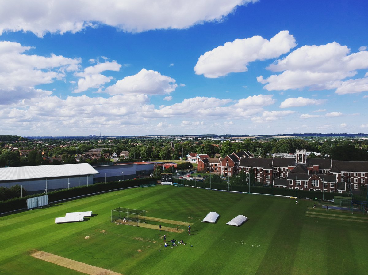 Last chance to book onto our @lboroalumni Reunion Weekend! 📣 Join us for a weekend of fun activities including a BBQ at the Edward Herbert Building (EHB), a guided campus tour, and Loughborough International Athletics. Bookings close tomorrow ➡️ lboro.uk/3uPsEwn