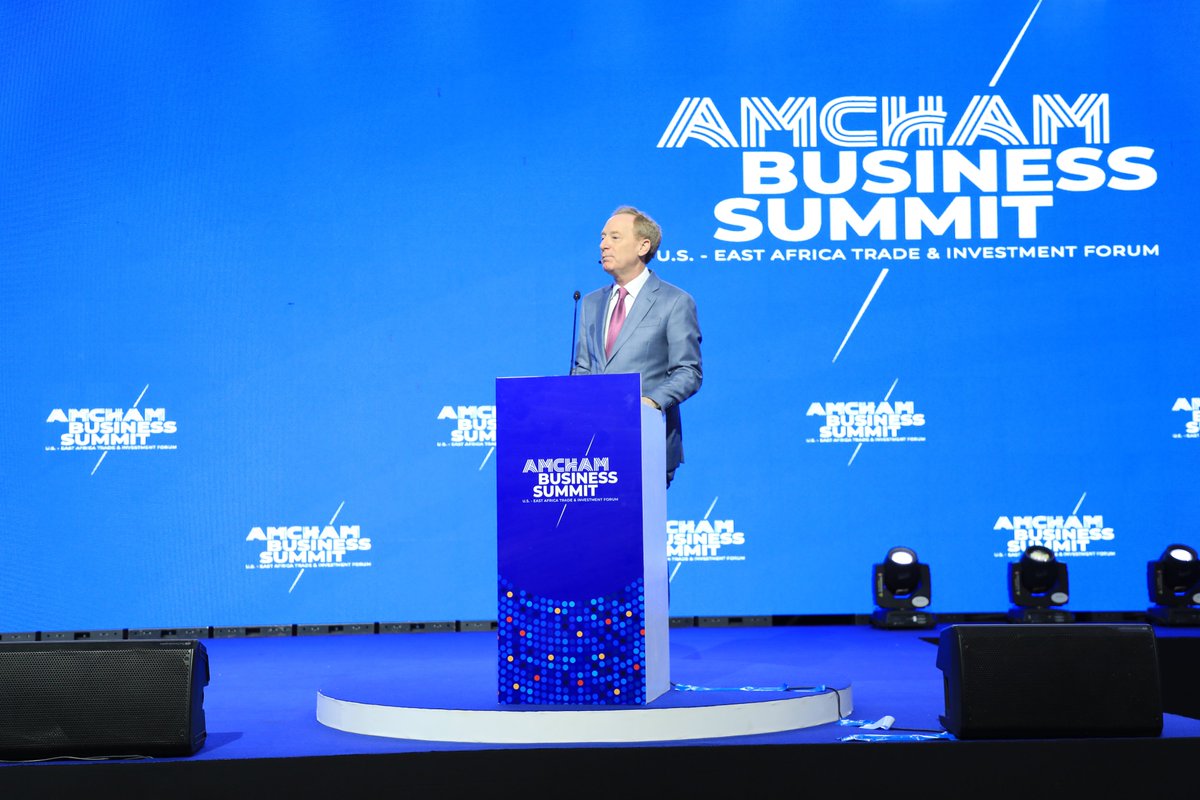 Microsoftea's tweet photo. Brad Smith, Vice Chair and President at Microsoft delivered a keynote speech at #AmChamSummit24, on the transformative power of Generative AI.
This technological marvel is posed to redefine our creative, professional, & technological landscapes.
#FutureOfTrade https://t.co/OP4zQEomNA